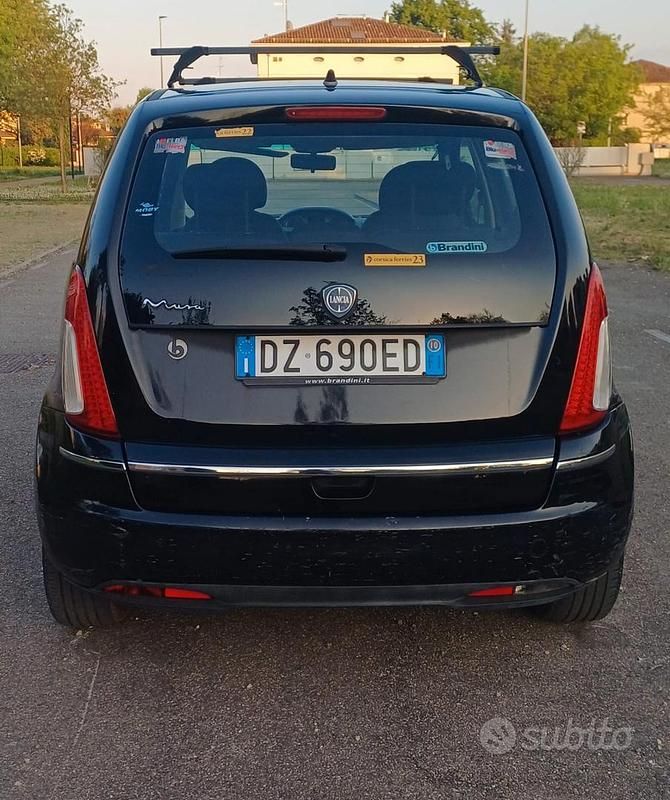 Occasion Lancia Musa 77 PK (56 kW) 2010 Zwart MPV