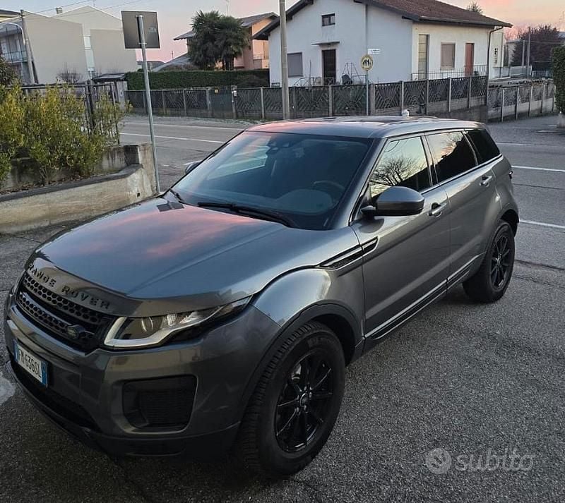 Usata Land Rover Range Rover evoque Pure 150 CV (110 kW) 2017 Grigio Berlina