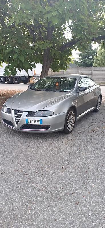 Usata Alfa Romeo GT 150 CV (110 kW) 2005 Grigio Coupé