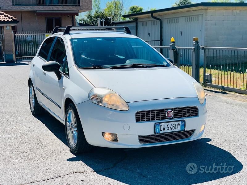 Usata Fiat Grande Punto 90 CV (66 kW) 2009 Bianco Utilitaria
