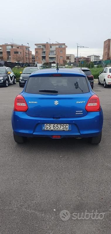 Usata Suzuki Swift 83 CV (61 kW) 2024 Blu/azzurro Utilitaria