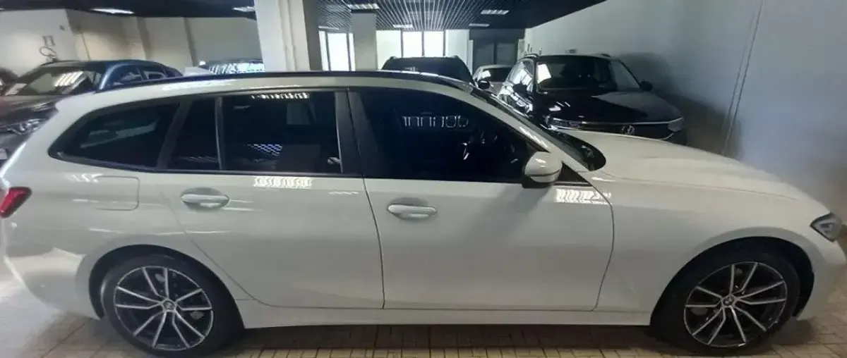 Usata BMW 320e 163 CV (119 kW) 2021 Bianco Station wagon