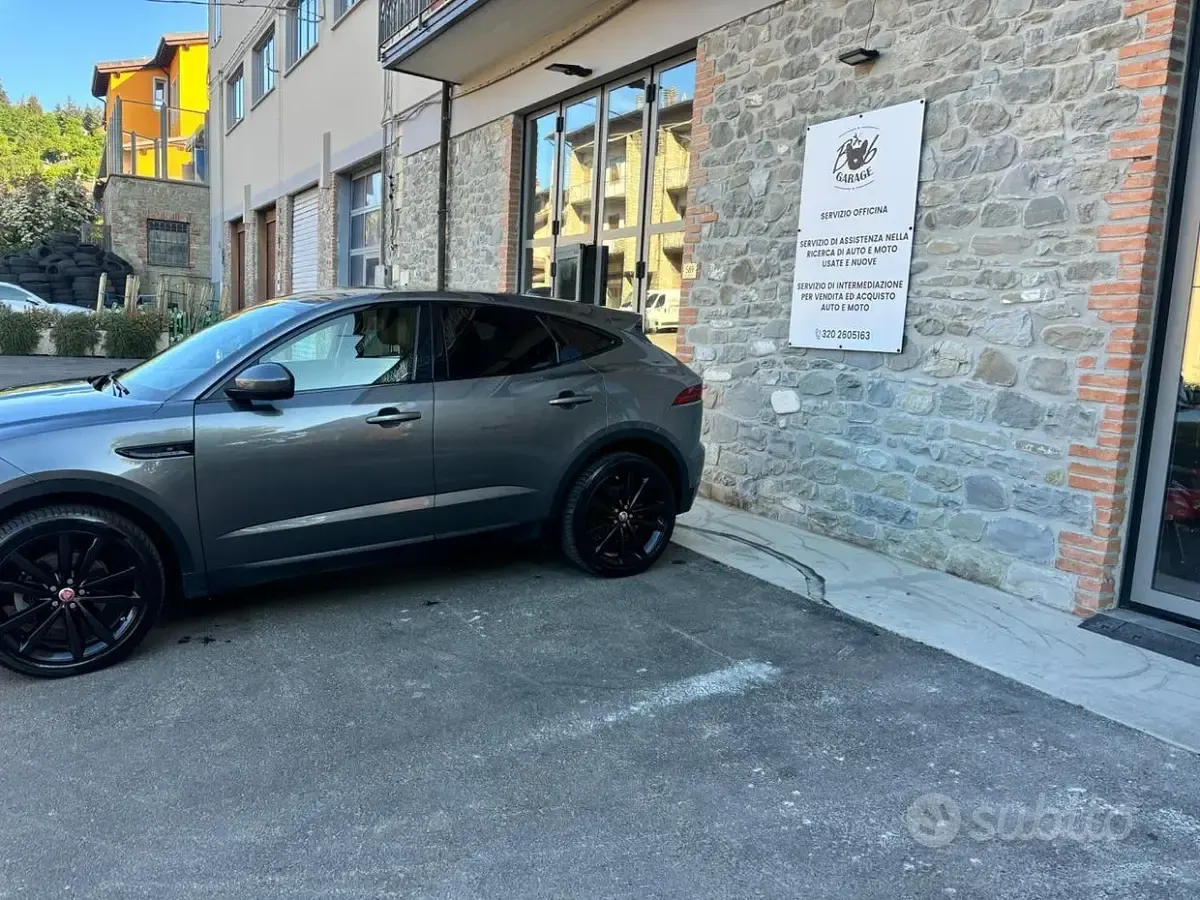Usata Jaguar E-Pace 179 CV (131 kW) 2018 Grigio SUV