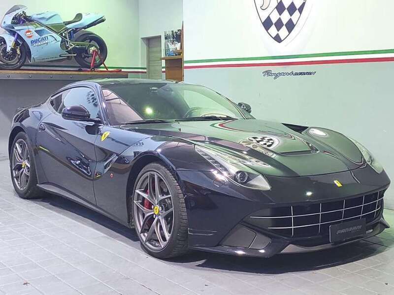 Nero Usata 2016 Ferrari F12 Coupé | 260.000 € - Immagine 1/4