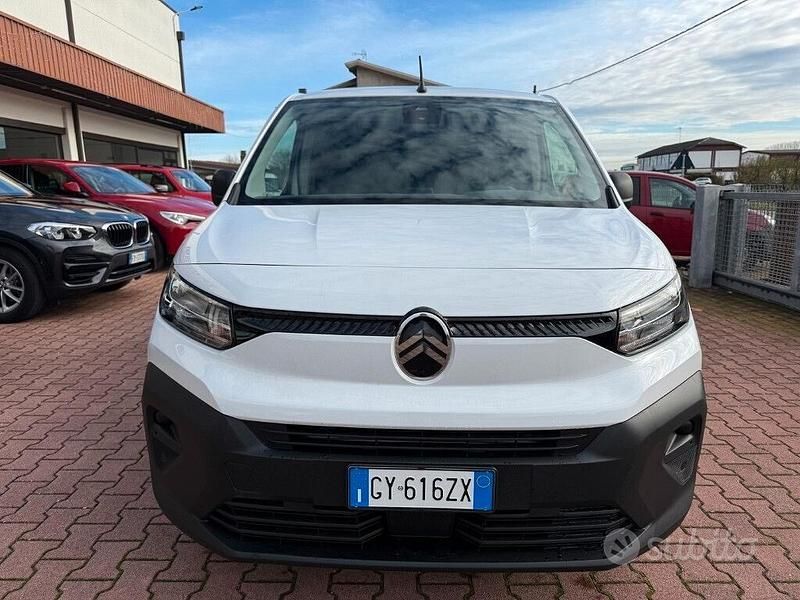 Usata Citroën Berlingo 102 CV (75 kW) 2025 Bianco Monovolume