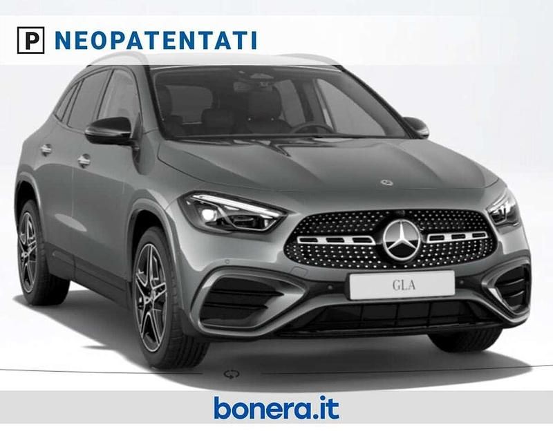 Nuova Mercedes GLA180 Advanced Plus 116 CV (85 kW) 2025 Grigio montagna SUV