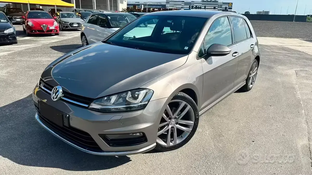 Usata VW Golf VII Comfortline 110 CV (80 kW) 2016 Grigio Station wagon