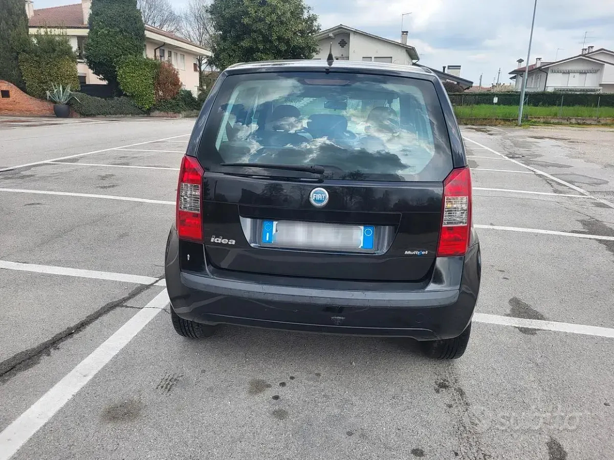 Usata Fiat Idea 90 CV (66 kW) 2008 Nero Monovolume