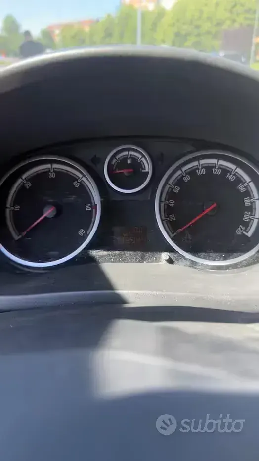 Usata Opel Corsa 69 CV (50 kW) 2012 Bianco Utilitaria
