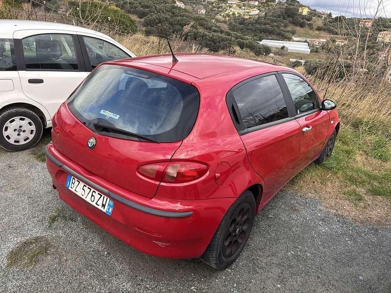 Usata Alfa Romeo 2000 Progression 116 CV (85 kW) 2002 Berlina