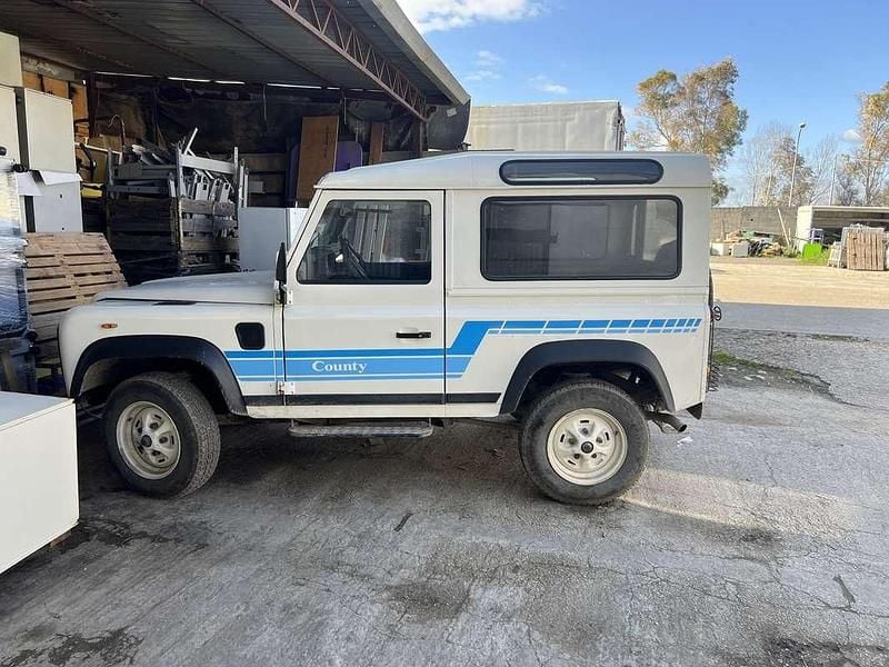 Usata Land Rover Defender 86 CV (63 kW) 1986 Station wagon