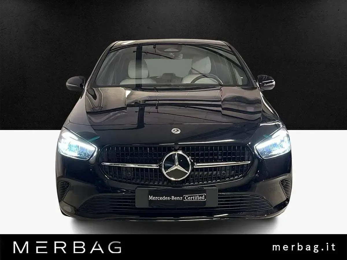 Usata Mercedes B180 Business 116 CV (85 kW) 2025 Nero Utilitaria