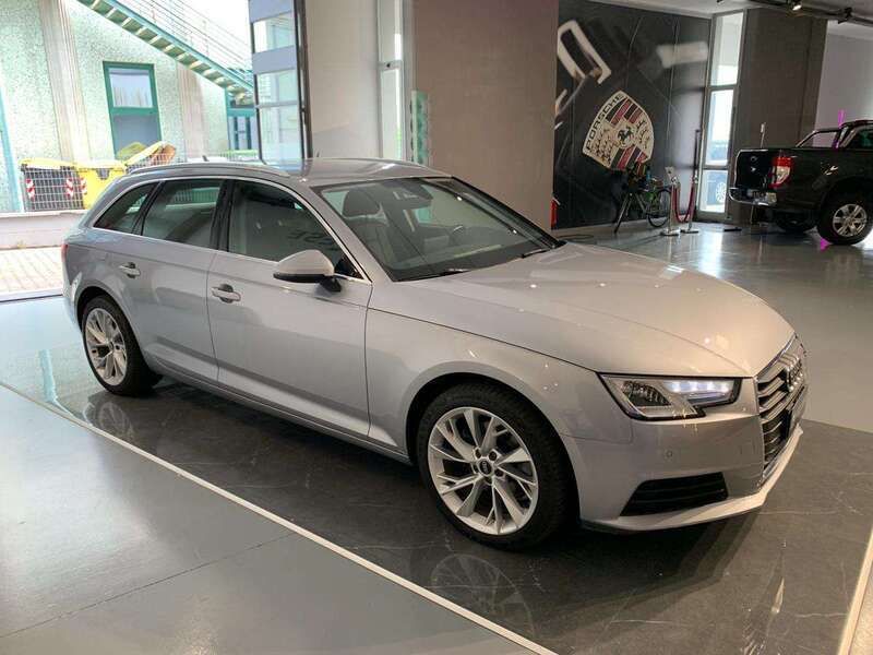 Usata Audi A4 Business 122 CV (89 kW) 2018 Argento Station wagon