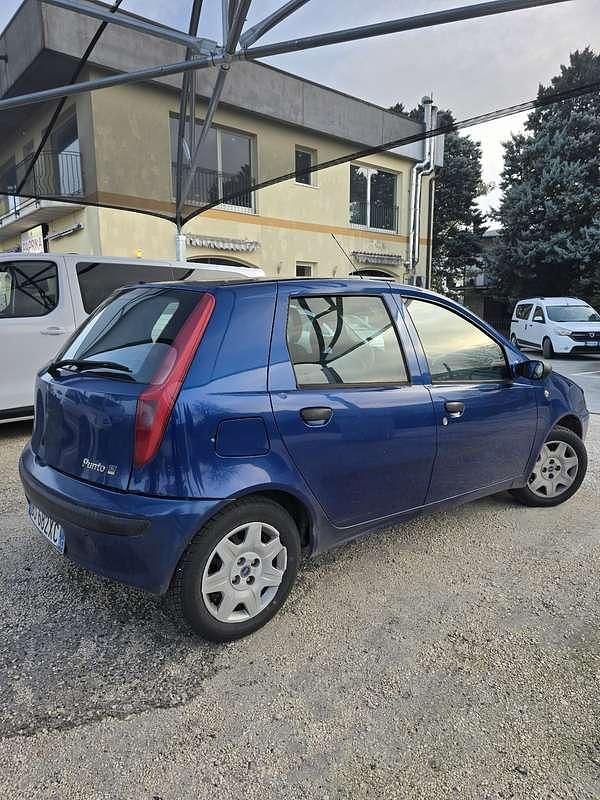 Usata Fiat Punto 60 CV (44 kW) 2001 Utilitaria