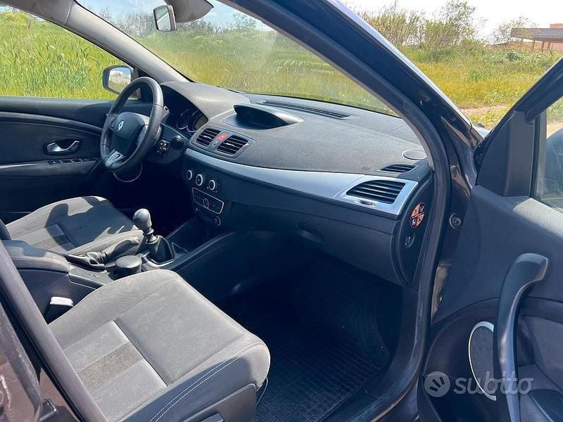 Usata Renault Mégane 110 CV (80 kW) 2010 Nero Berlina