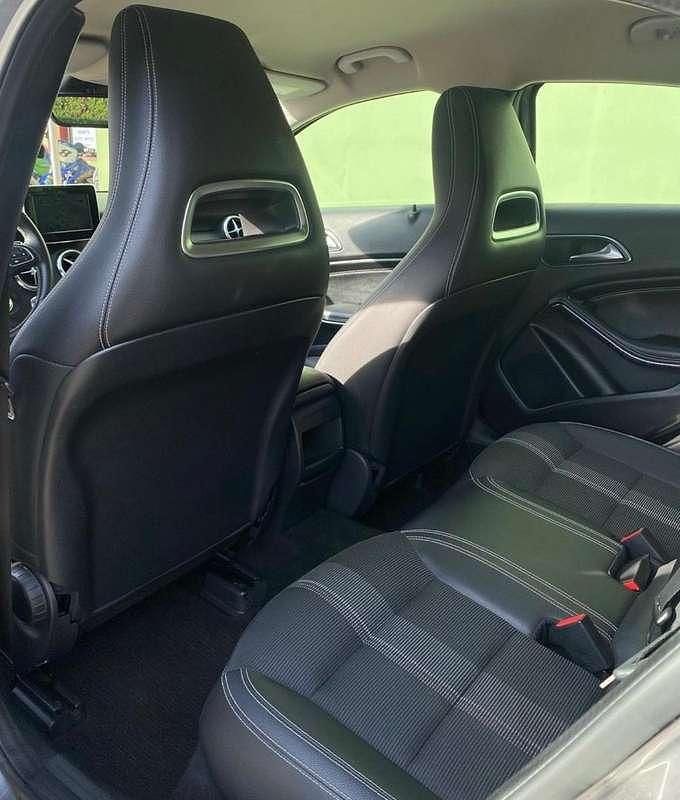 Usata Mercedes 180 109 CV (80 kW) 2018 Grigio Berlina