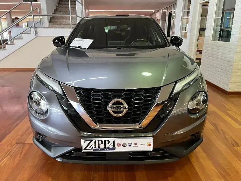 Usata Nissan Juke Acenta 114 CV (83 kW) 2022 Grigio SUV