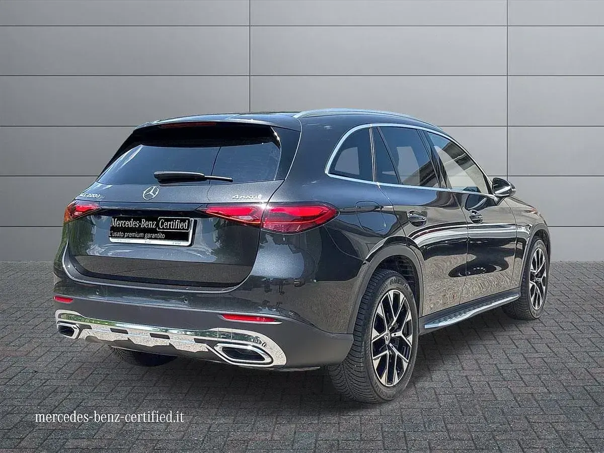 Usata Mercedes GLC220 Advanced Plus 197 CV (144 kW) 2025 Grigio scuro metallizzato SUV