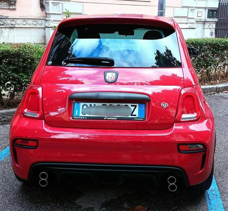 Usata Abarth 695 Turismo 180 CV (132 kW) 2023 Rosso Utilitaria