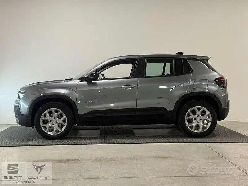 Usata Jeep Avenger Altitude 100 CV (73 kW) 2023 Grigio SUV