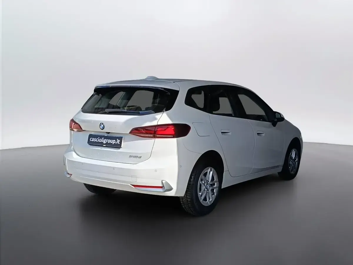 Usata BMW 218 Active Tourer 150 CV (110 kW) 2022 Bianco Monovolume