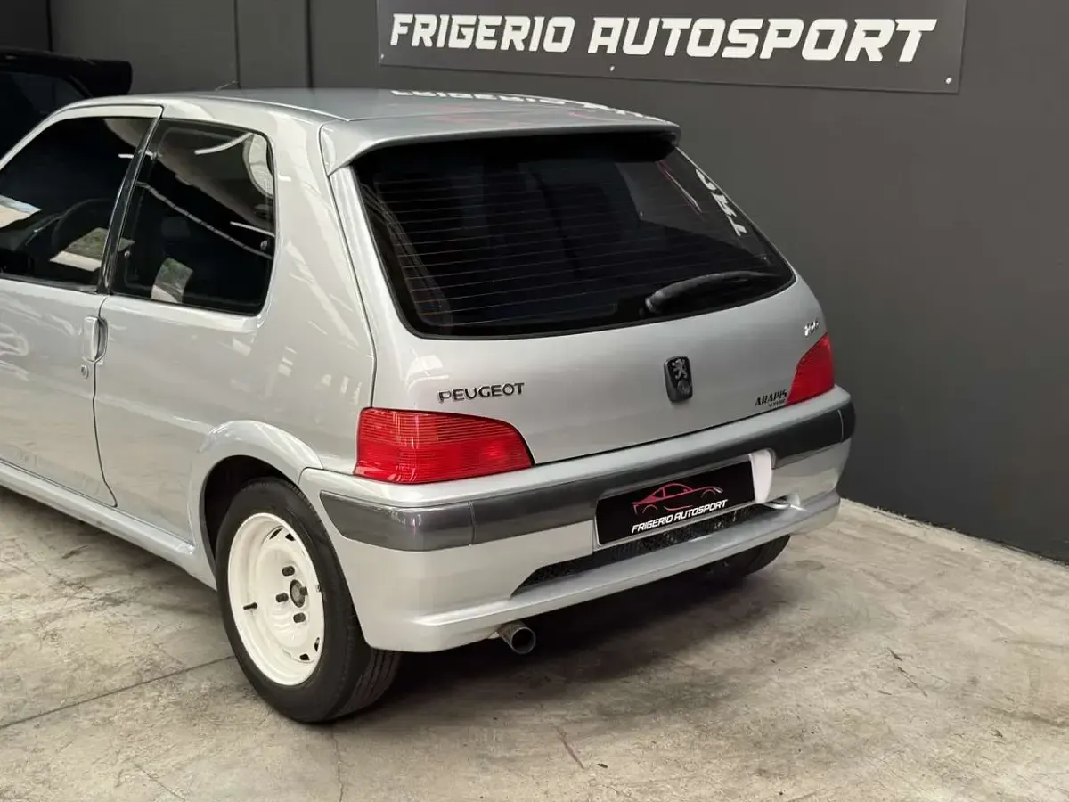 Usata Peugeot 106 GTi 118 CV (86 kW) 2002 Other Utilitaria