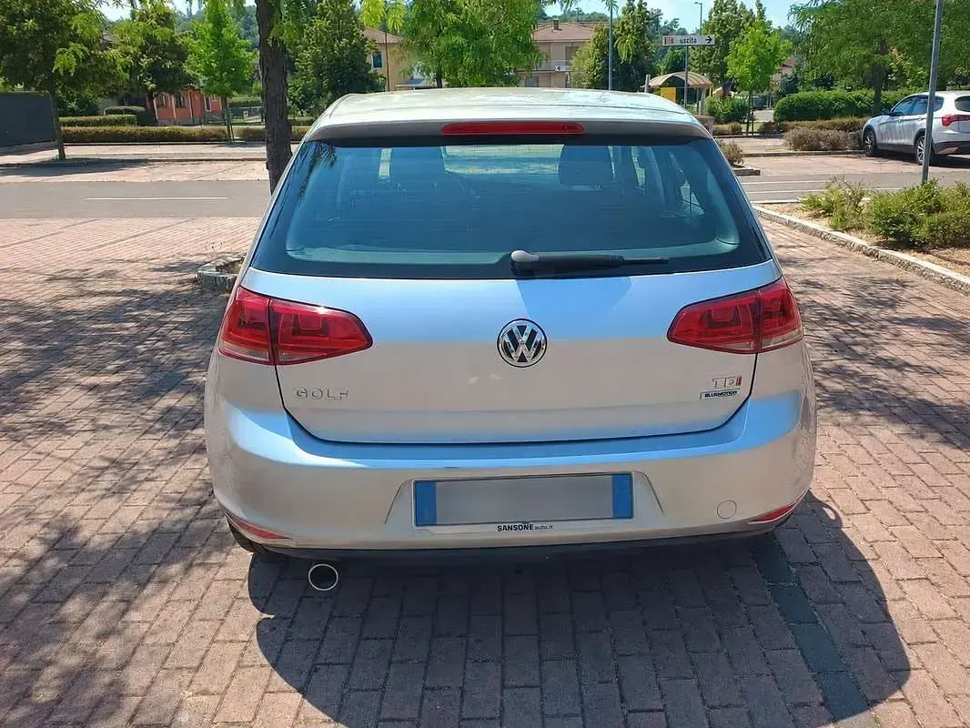 Usata VW Golf VII Highline 110 CV (80 kW) 2016 Grigio Berlina