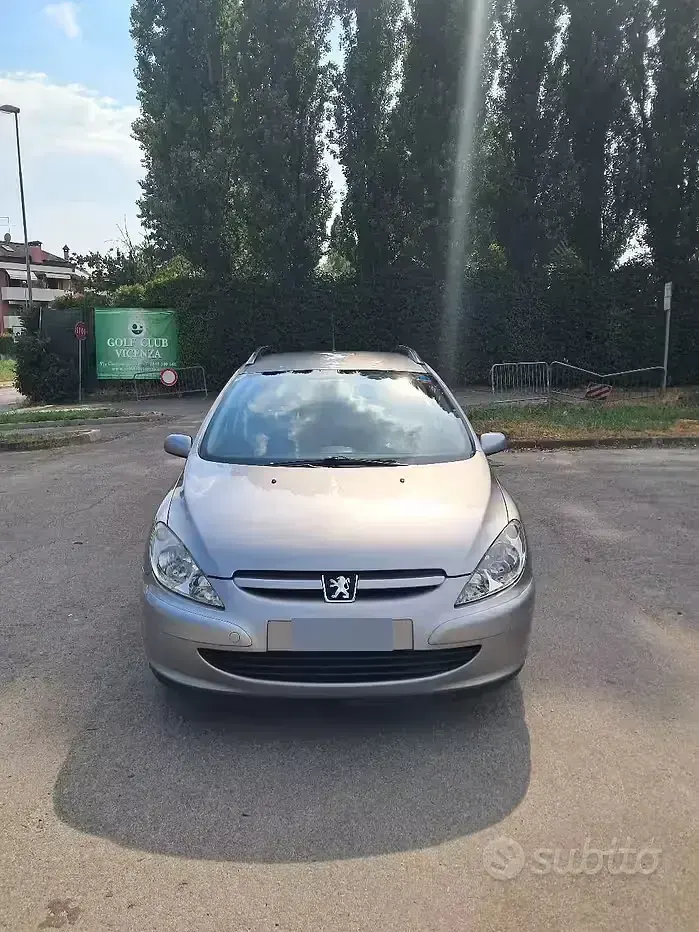 Usata Peugeot 307 90 CV (66 kW) 2004 Grigio Station wagon