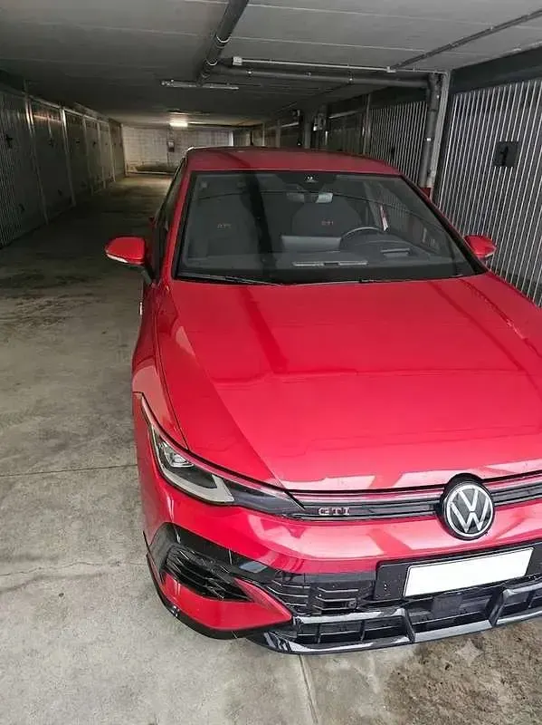 Usata VW Golf VIII GTI Clubsport 300 CV (220 kW) 2024 Rosso Berlina