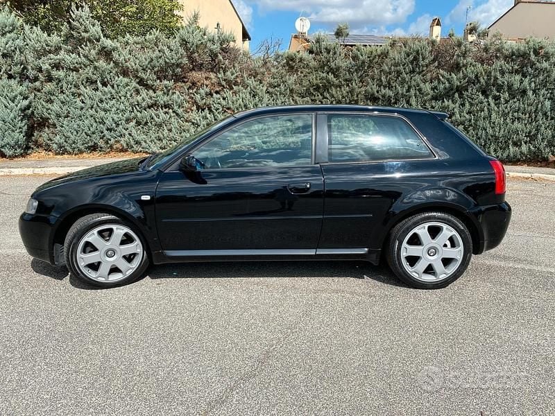 Usata Audi S3 225 CV (165 kW) 2001 Nero Utilitaria