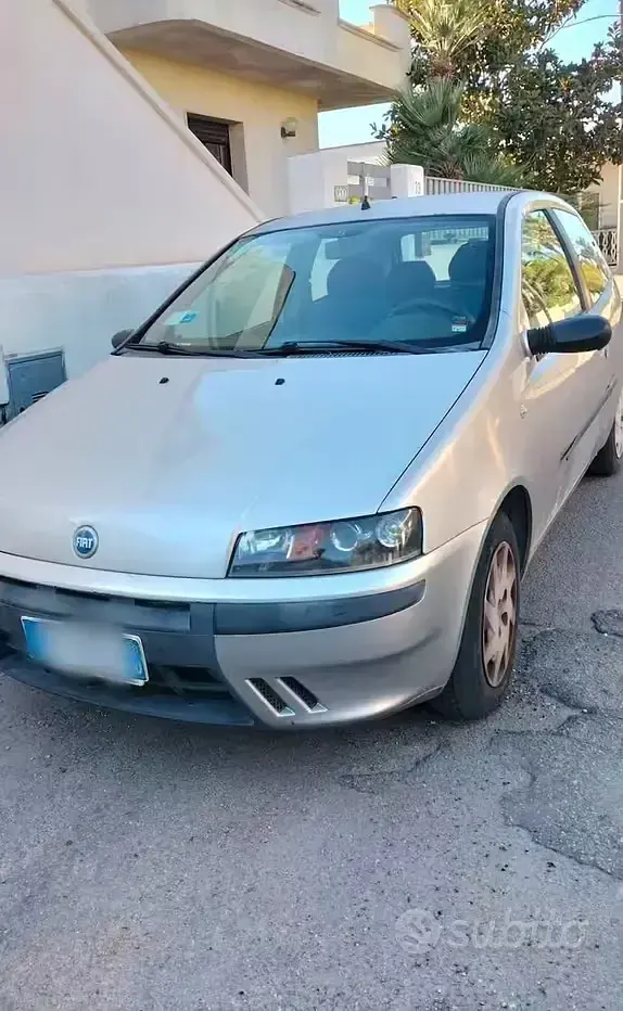 Usata Fiat Punto 80 CV (58 kW) 2001 Grigio Utilitaria