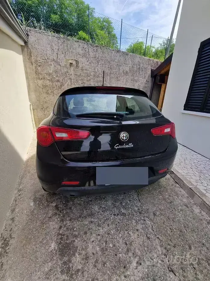 Usata Alfa Romeo Giulietta 105 CV (77 kW) 2015 Nero Utilitaria