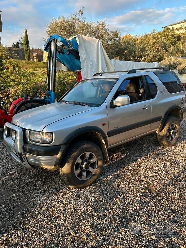 Usata 2001 Opel Frontera SUV | 2500 € (Super prezzo) - Immagine 1/4