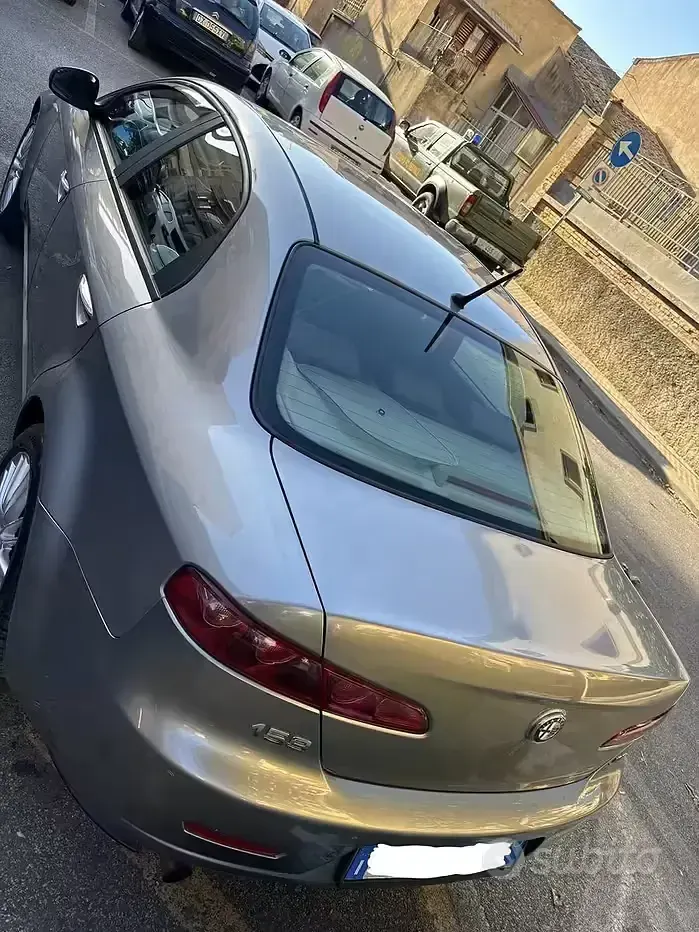 Usata Alfa Romeo 159 170 CV (125 kW) 2010 Grigio Berlina
