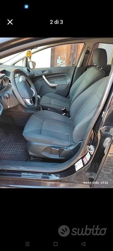 Usata Ford Fiesta 69 CV (50 kW) 2009 Nero Utilitaria