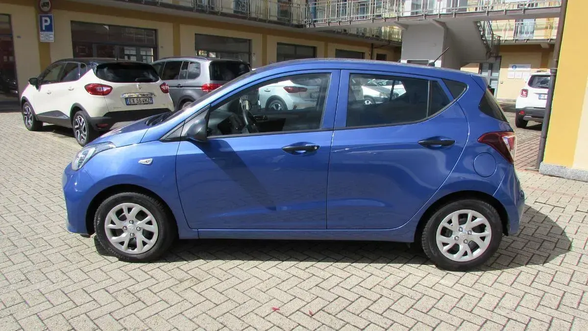 Usata Hyundai i10 66 CV (48 kW) 2019 Blu Utilitaria