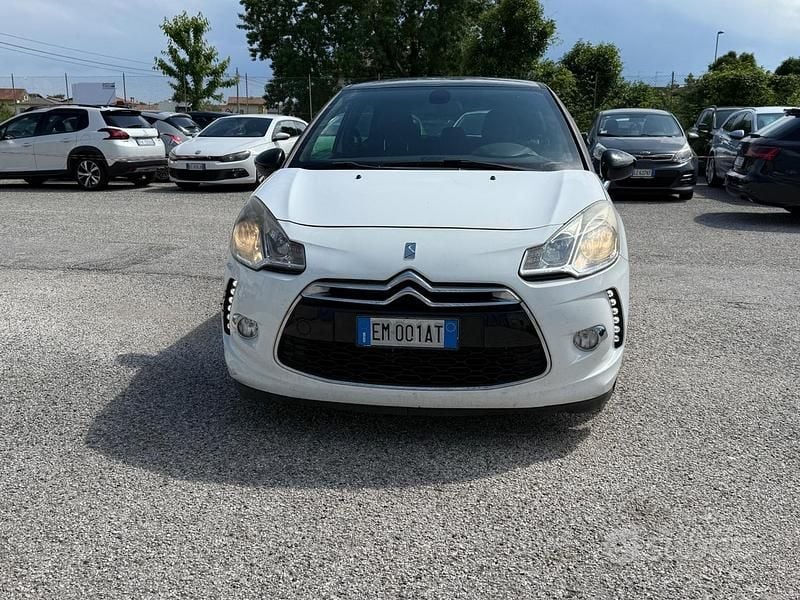 Usata DS Automobiles DS3 67 CV (49 kW) 2012 Bianco Coupé