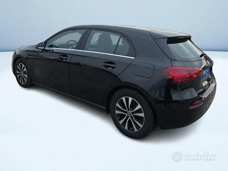 Usata Mercedes A180 Advanced 115 CV (84 kW) 2025 Nero Berlina