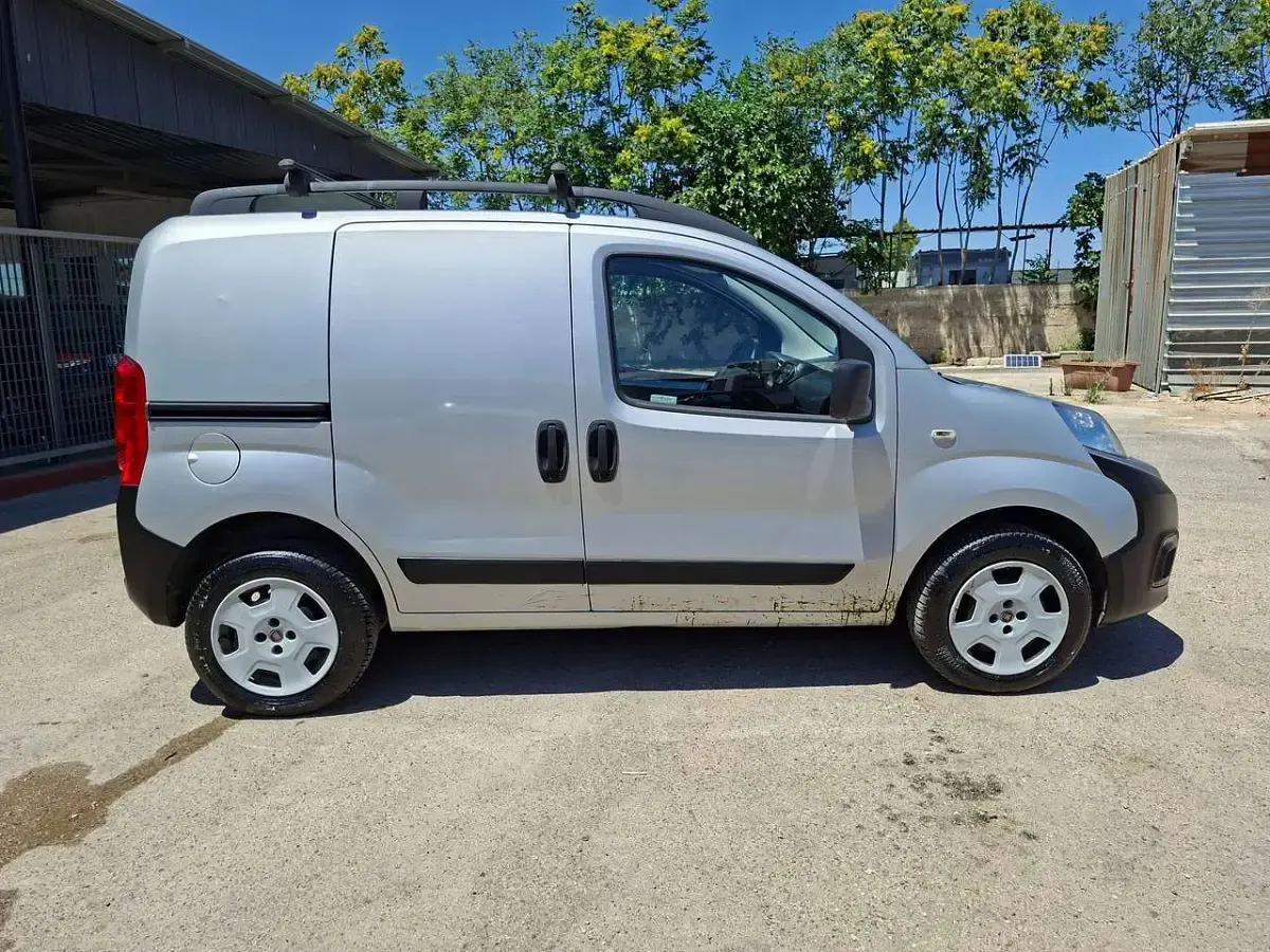 Usata Fiat Fiorino 77 CV (56 kW) 2016 Argento Monovolume