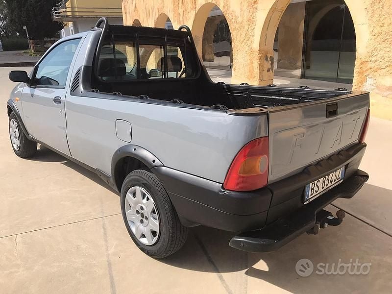 Usata Fiat Strada 2001 Grigio Pick-up