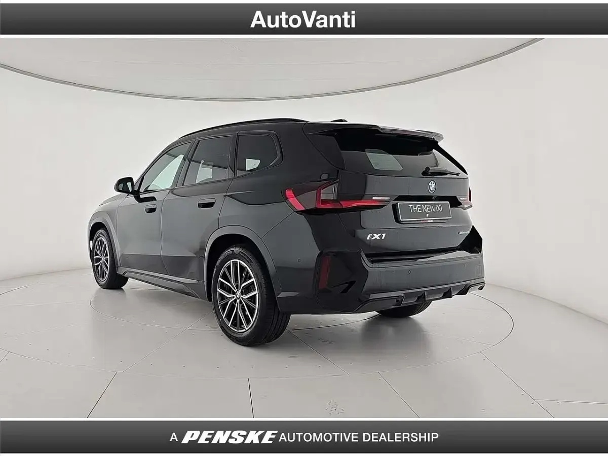 Nuova BMW iX1 M Sport 150 kW (204 CV) 2026 Nero SUV