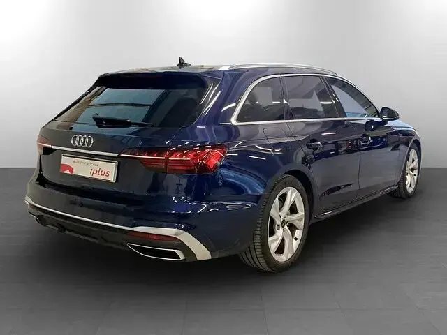 Usata Audi A4 S-Line 163 CV (119 kW) 2024 Blu navarra metallizzato Station wagon