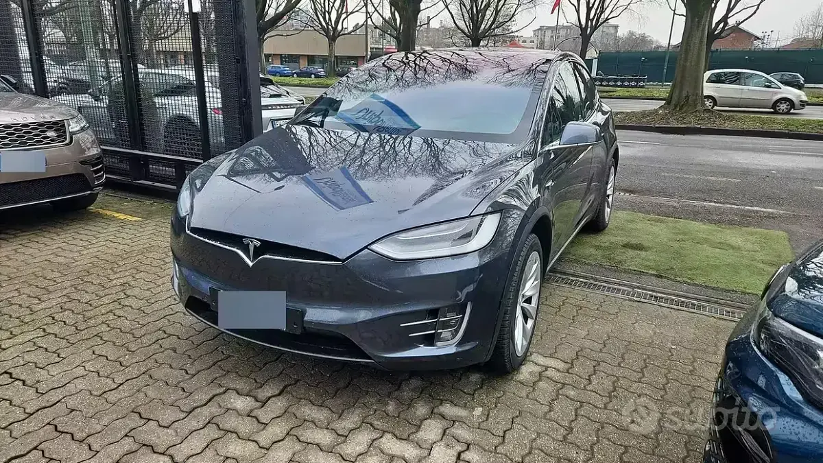 Usata Tesla Model X Long Range RWD 177 kW (241 CV) 2019 SUV