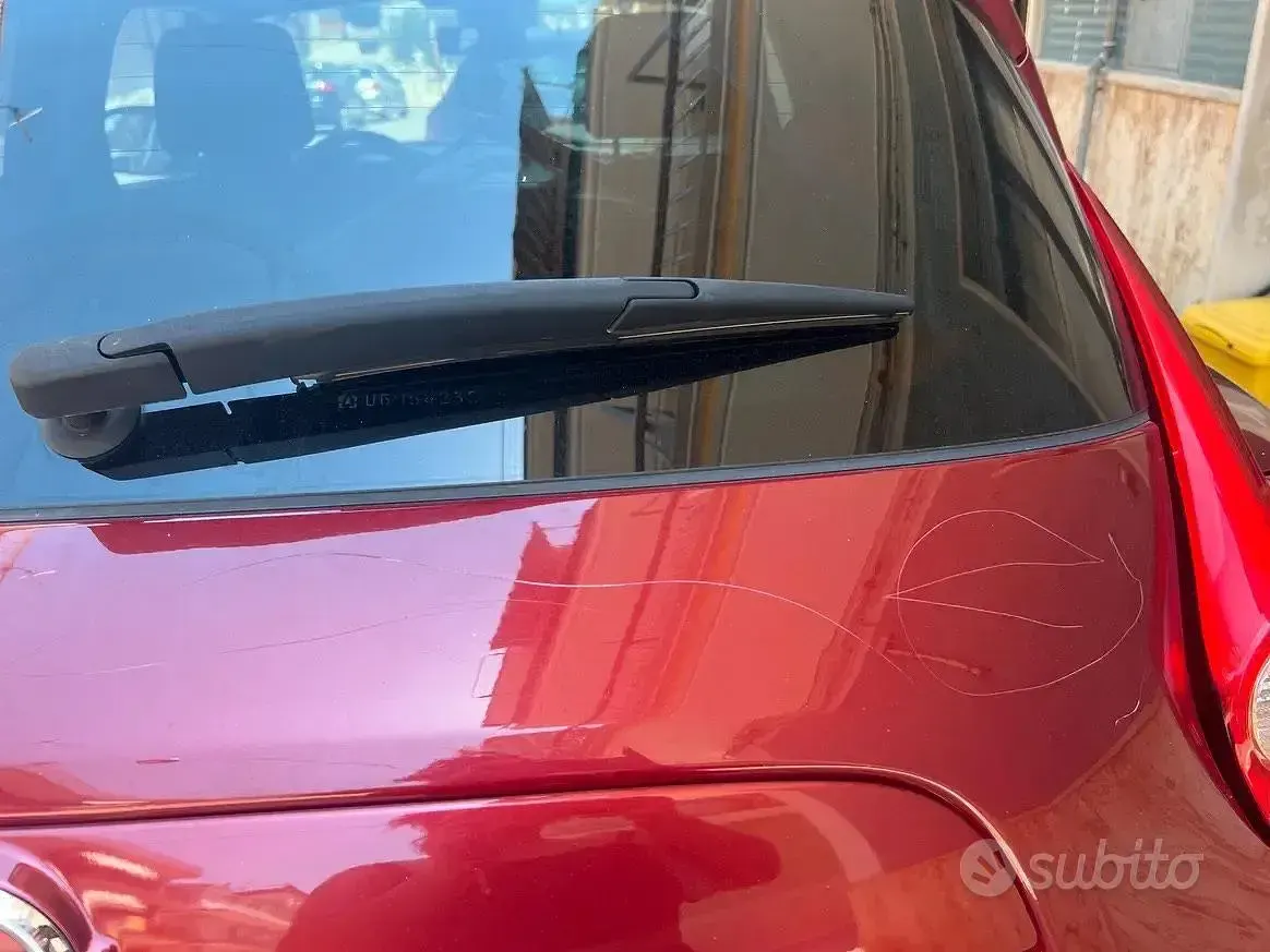Usata Nissan Juke 110 CV (80 kW) 2011 Rosso SUV