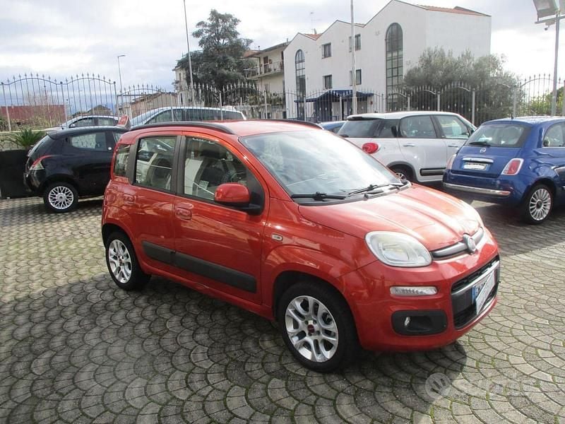 Usata Fiat Panda Lounge 84 CV (61 kW) 2013 Rosso Berlina