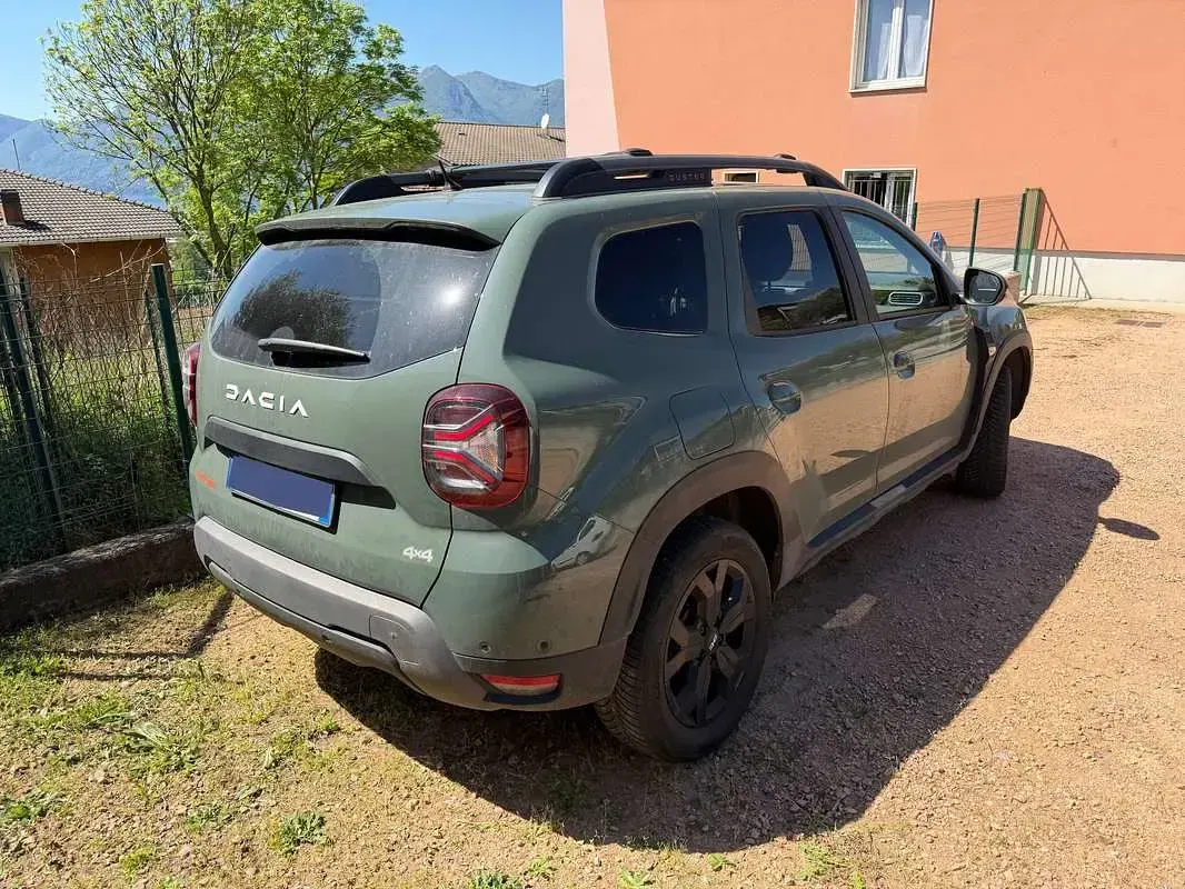 Usata Dacia Duster Extreme 114 CV (83 kW) 2023 Verde SUV