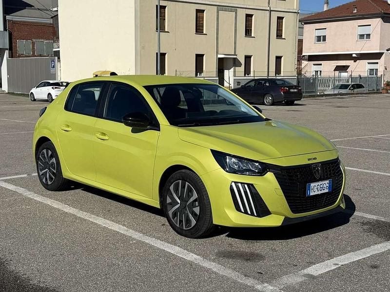Usata Peugeot 208 Active 101 CV (74 kW) 2024 Giallo Utilitaria