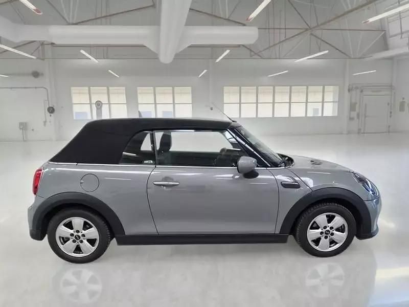 Usata Mini Cooper Cabriolet 135 CV (99 kW) 2022 Cabrio