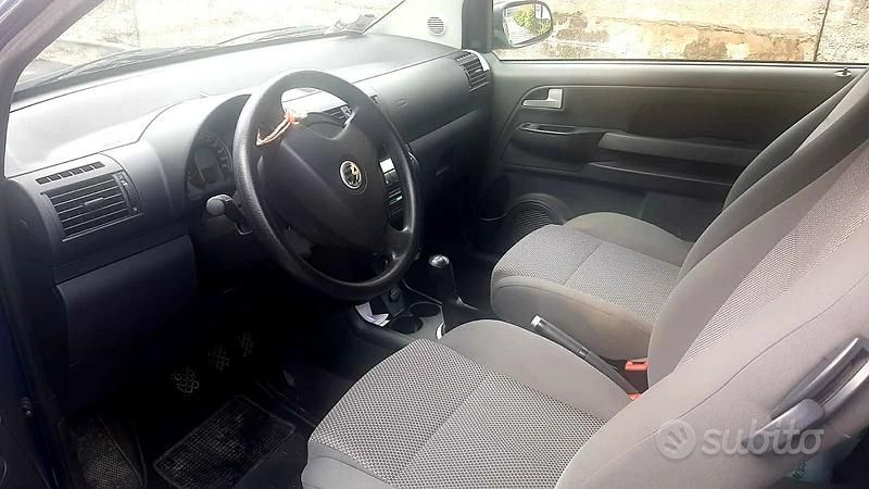 Usata VW Fox 75 CV (55 kW) 2009 Blu/azzurro Utilitaria
