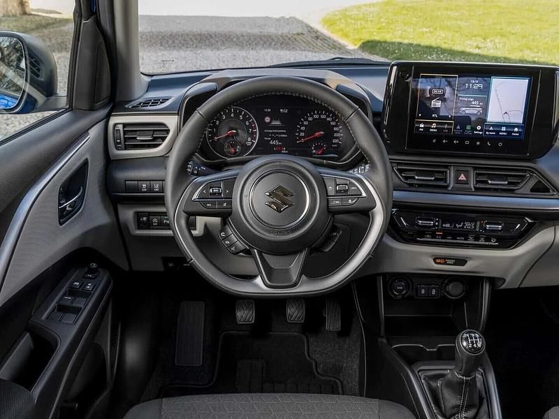 Nuova Suzuki Swift 82 CV (60 kW) 2025 Arancione Utilitaria